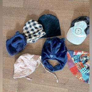 Hats lot 6-12 mo (Gap, H&M, Carter’s, Kombi)